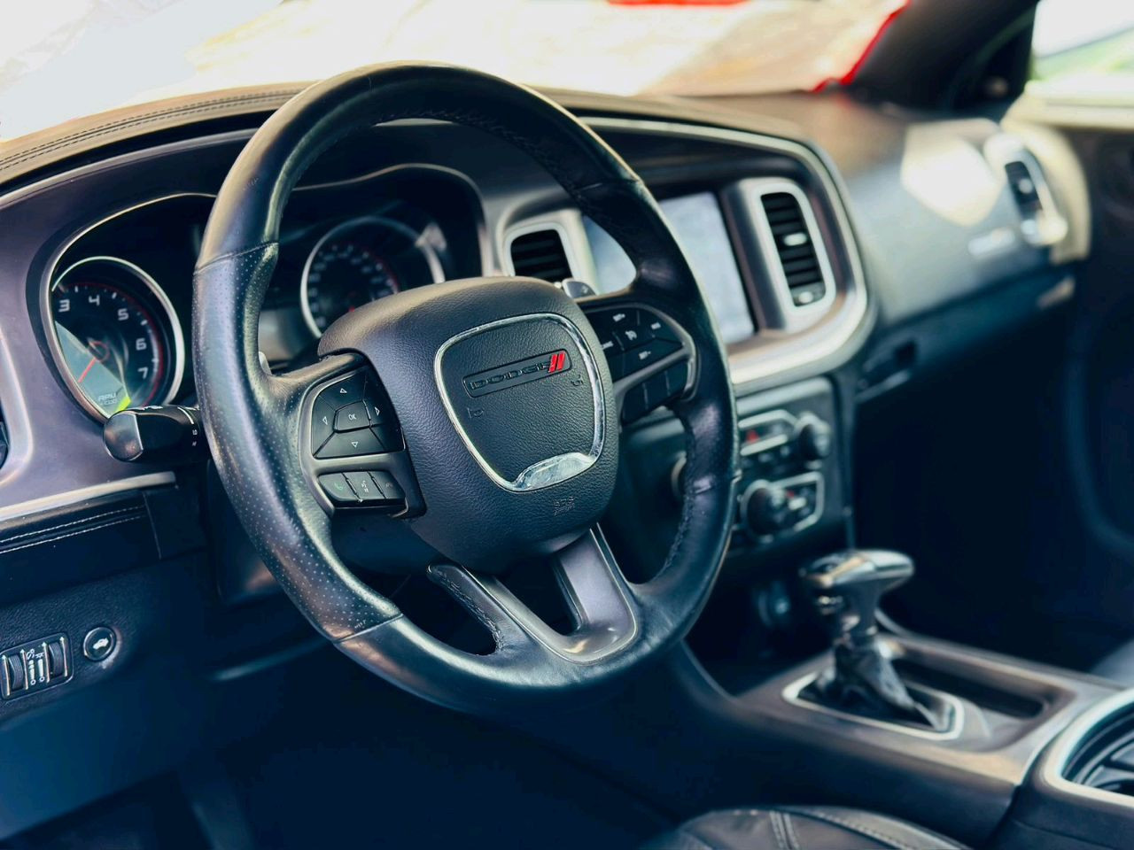 Dodge Charger - Image 11