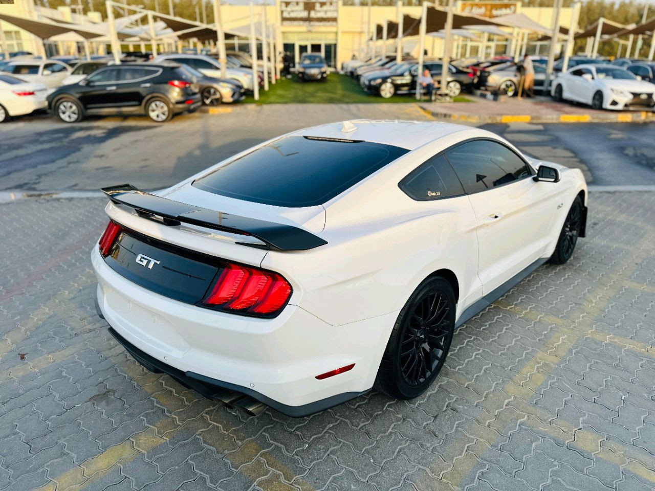 Ford Mustang - Image 6