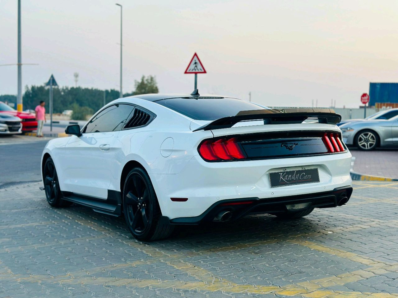 Ford Mustang - Image 8