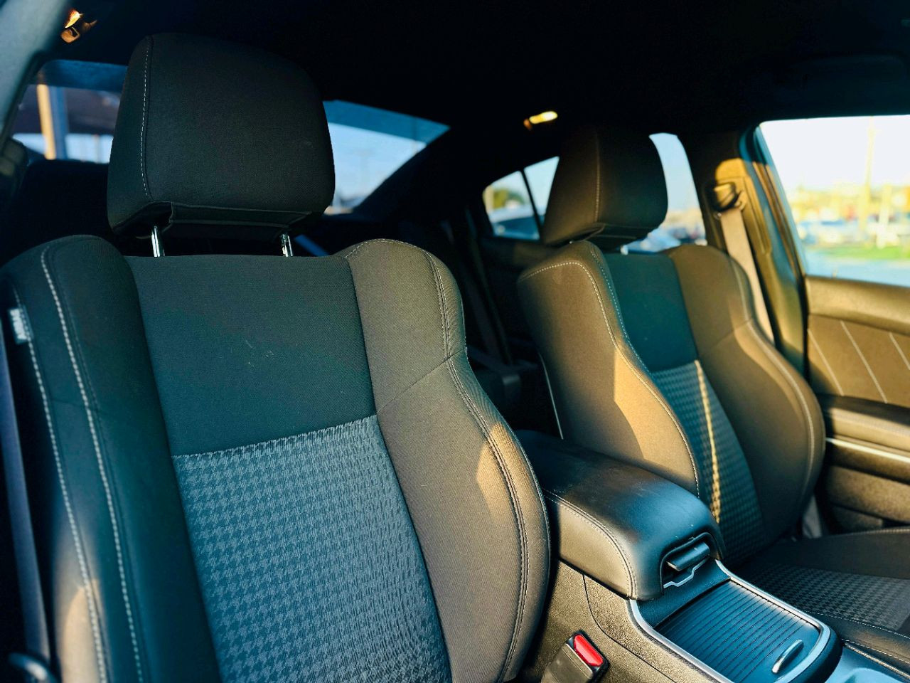 Dodge Charger - Image 12