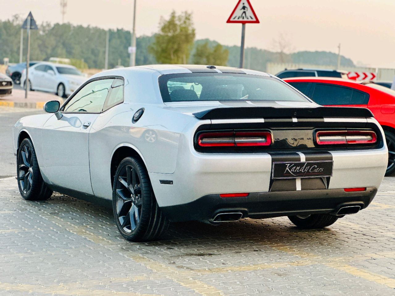 Dodge Challenger - Image 10