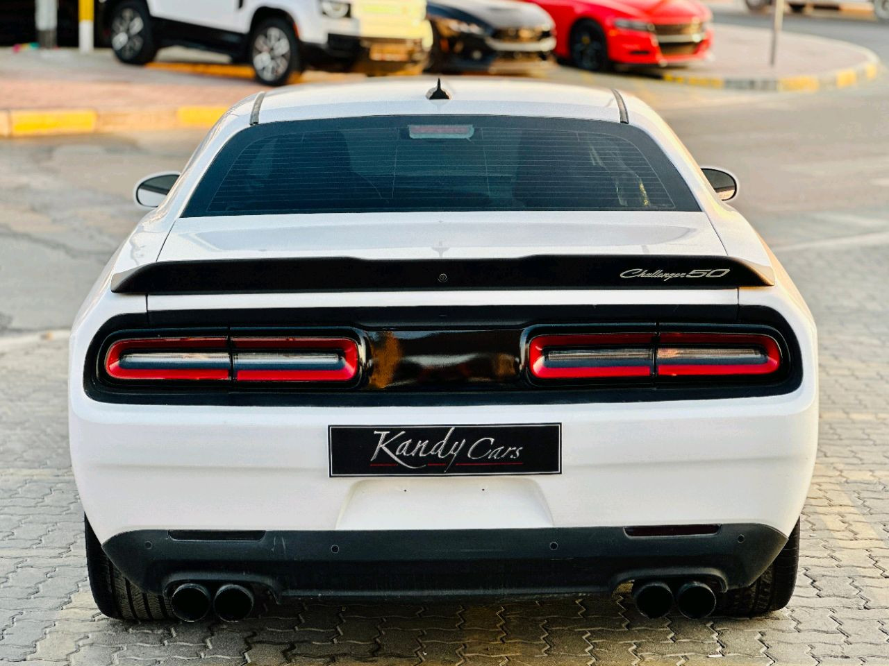 Dodge Challenger - Image 11