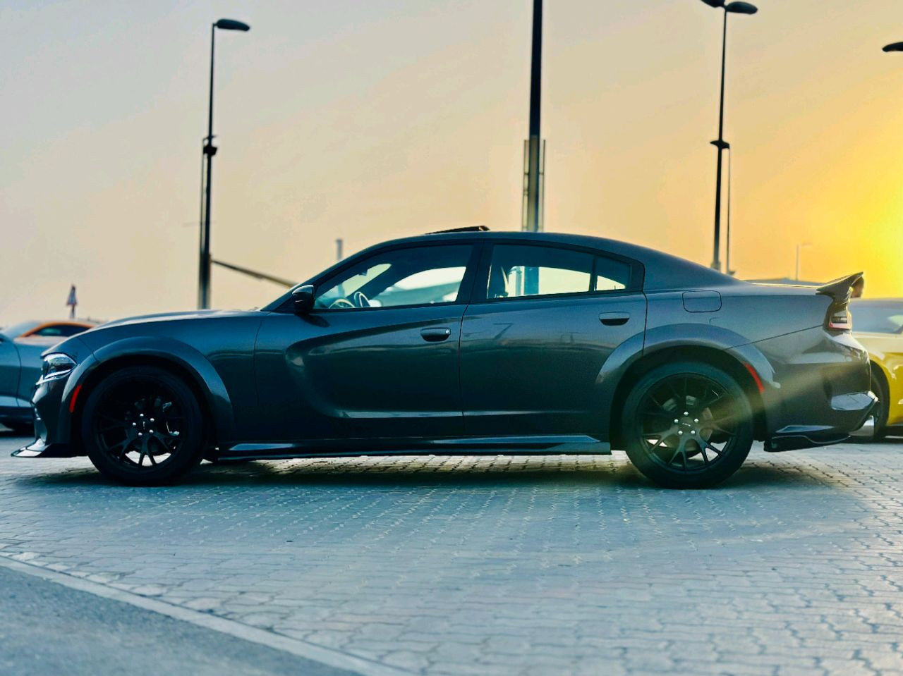 Dodge Charger - Image 4