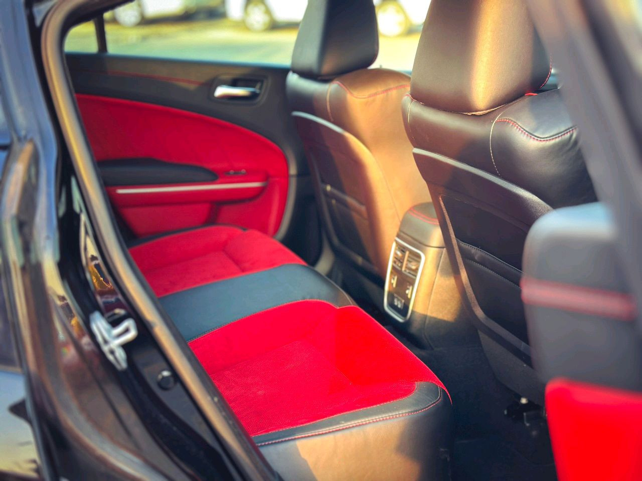Dodge Charger - Image 17