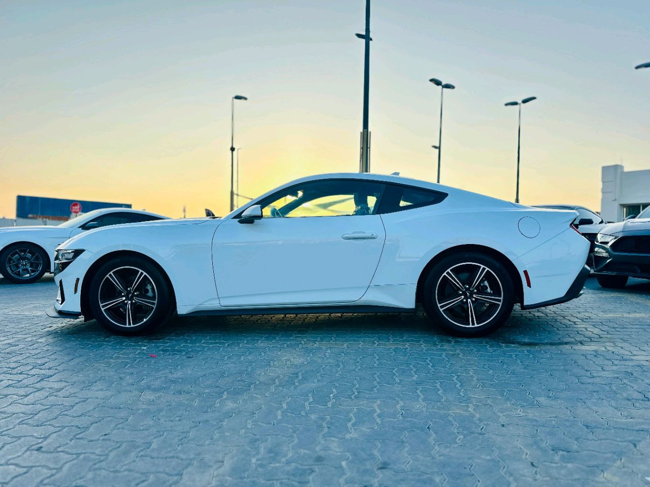 Ford Mustang - Image 9