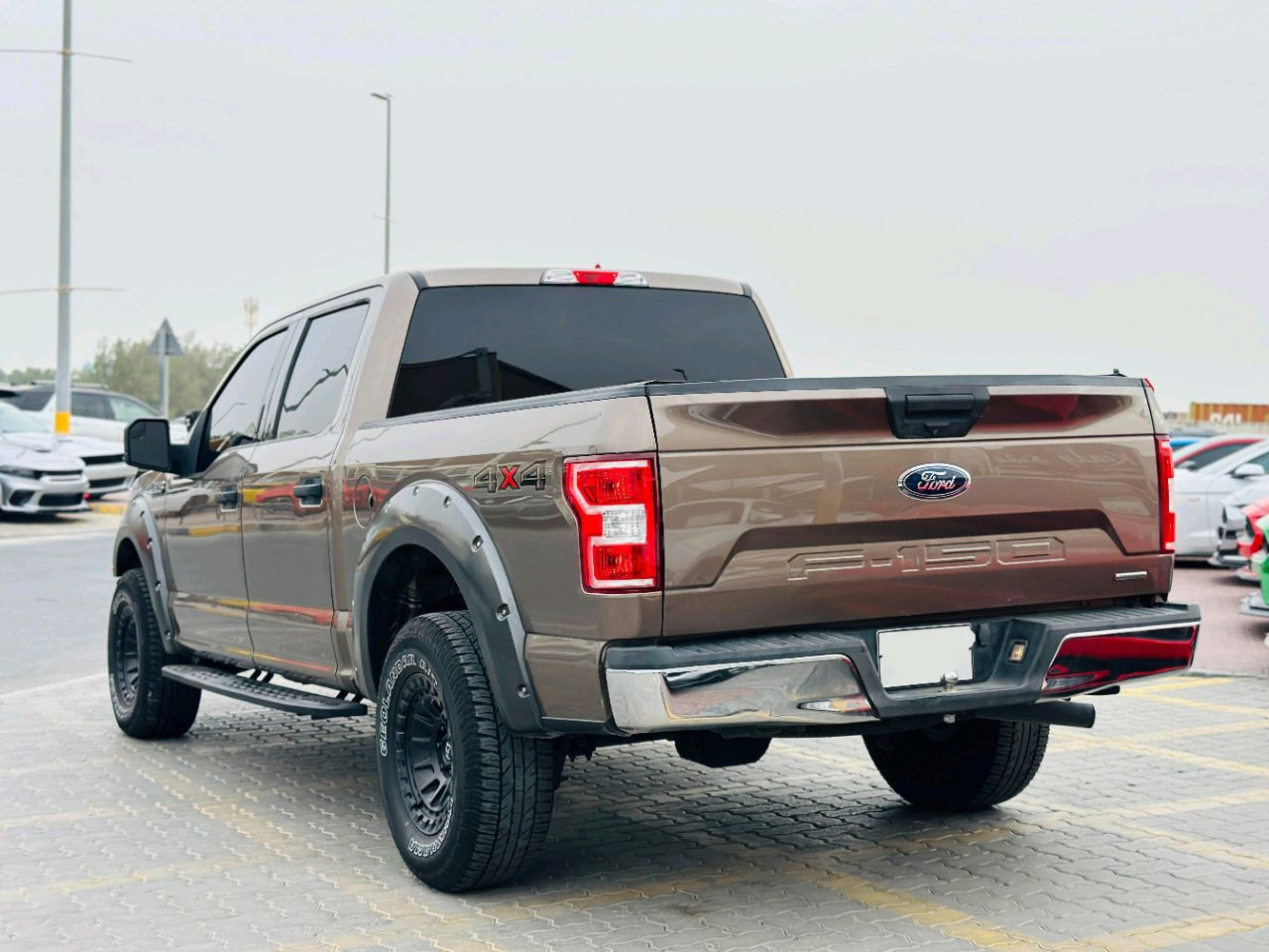 Ford F-Series Pickup - Image 8