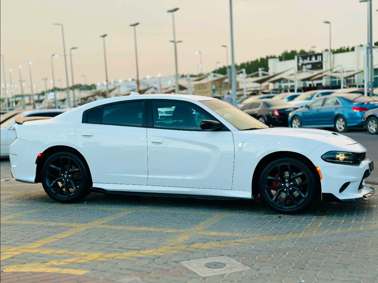 Dodge Charger - Image 5