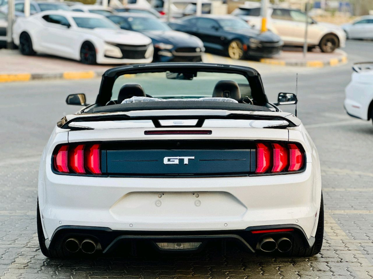 Ford Mustang - Image 7