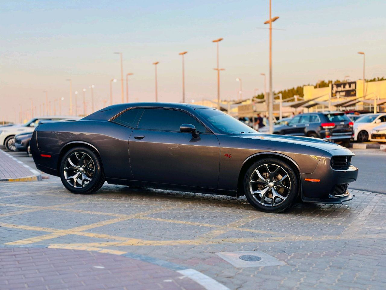 Dodge Challenger - Image 9