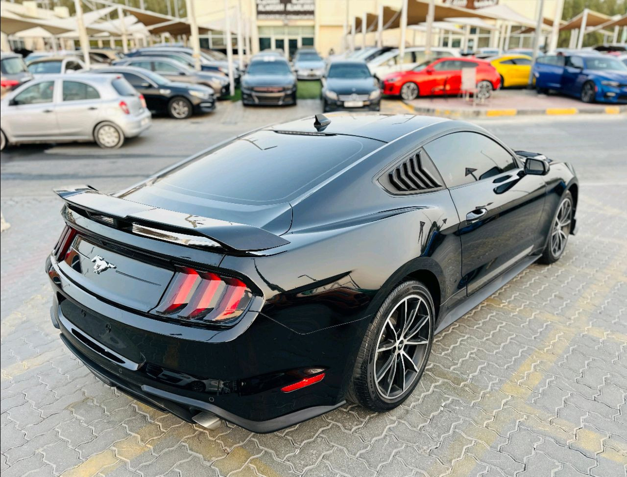 Ford Mustang - Image 12