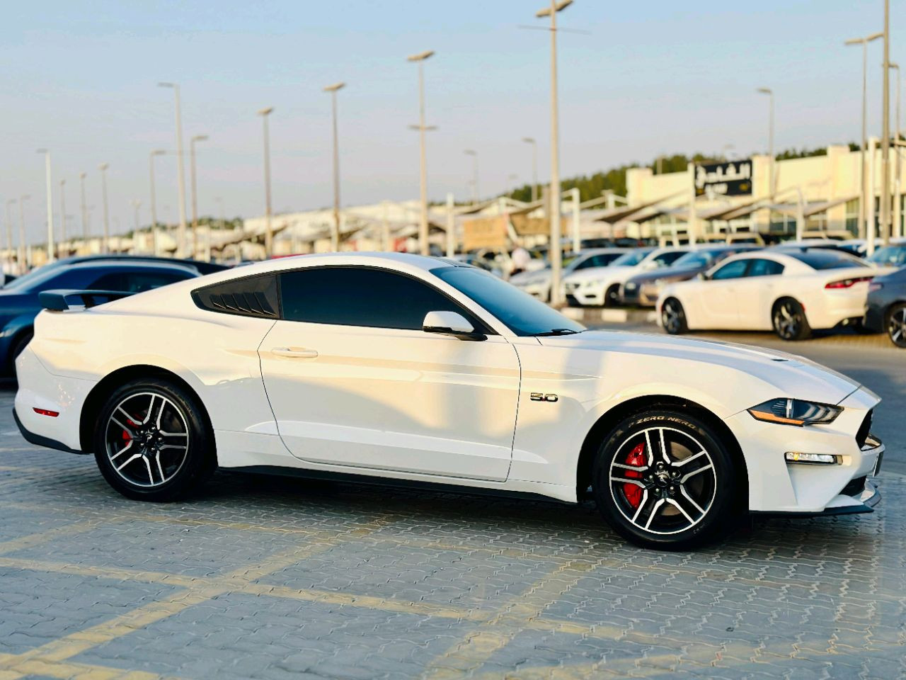 Ford Mustang - Image 5