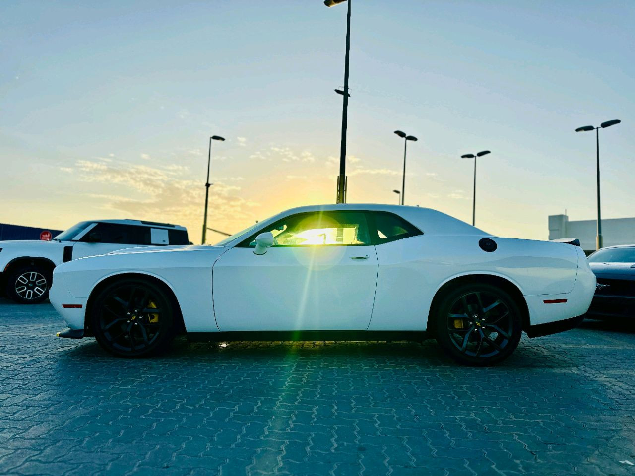 Dodge Challenger - Image 9