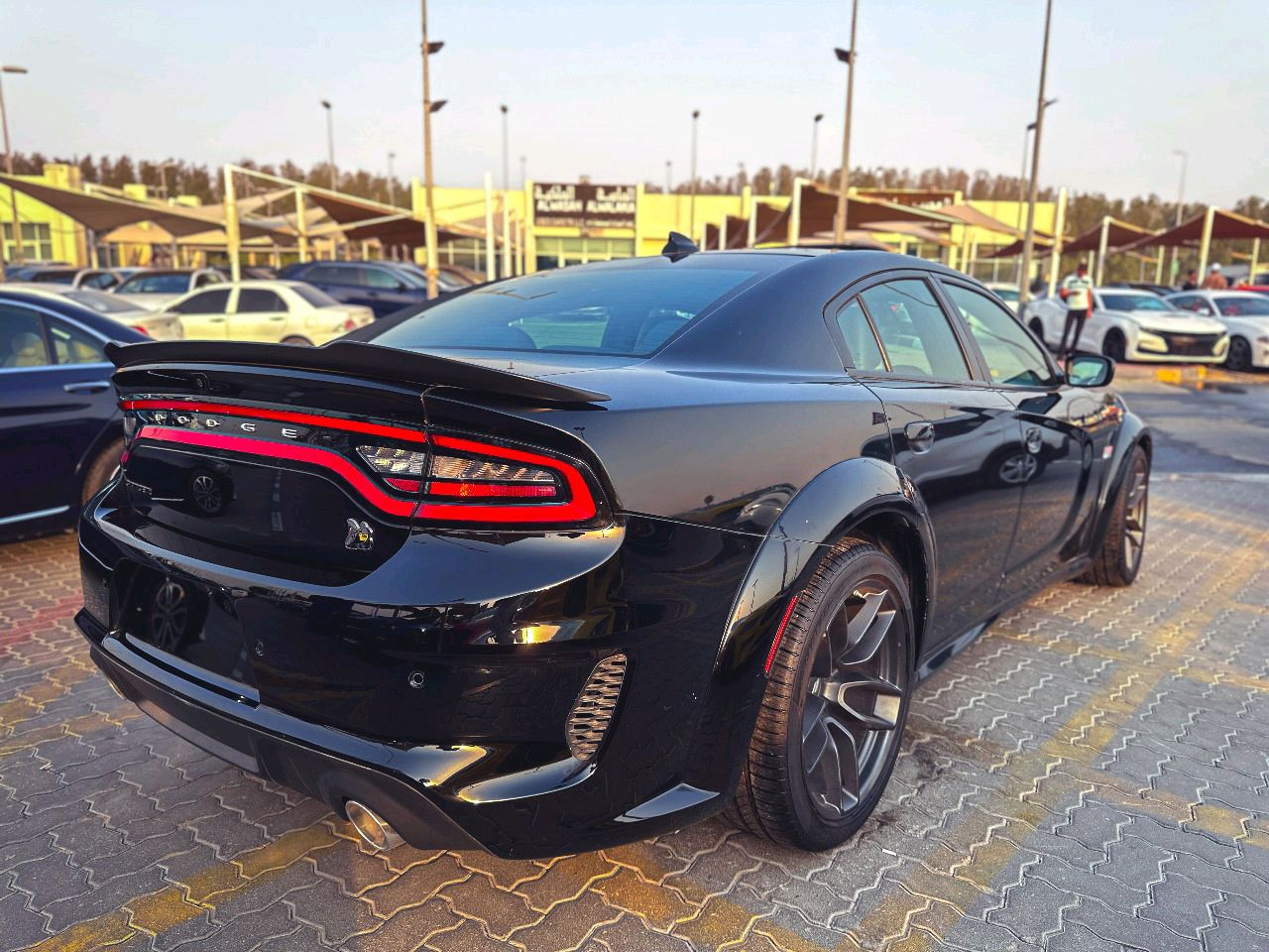 Dodge Charger - Image 7