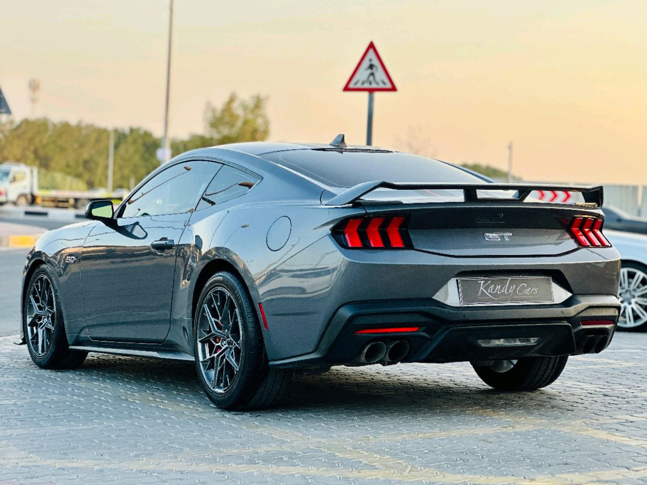 Ford Mustang - Image 8
