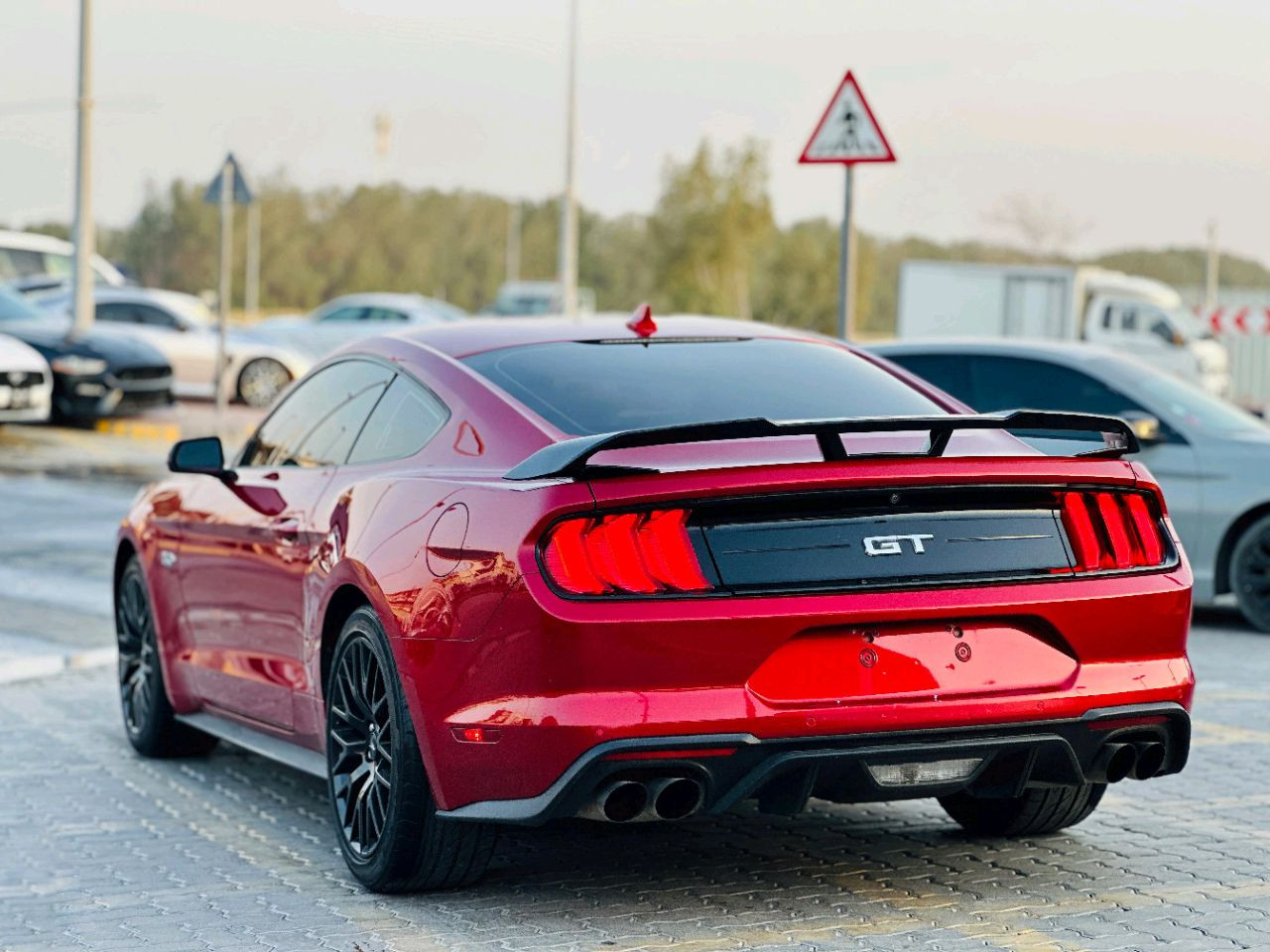 Ford Mustang - Image 8