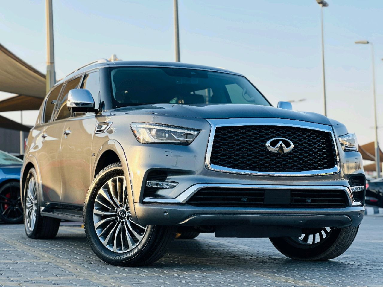 Infiniti QX80 - Image 5