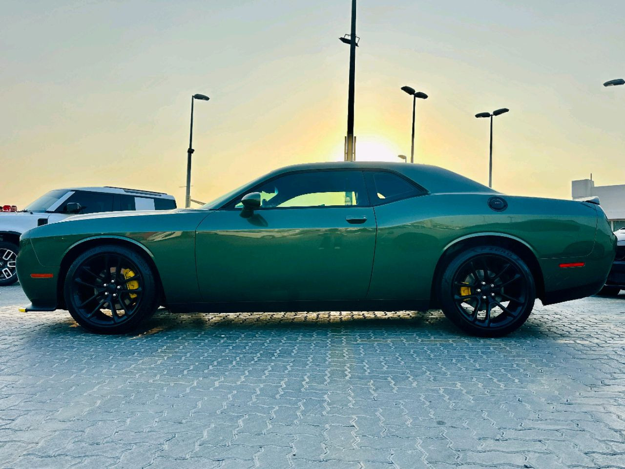Dodge Challenger - Image 9
