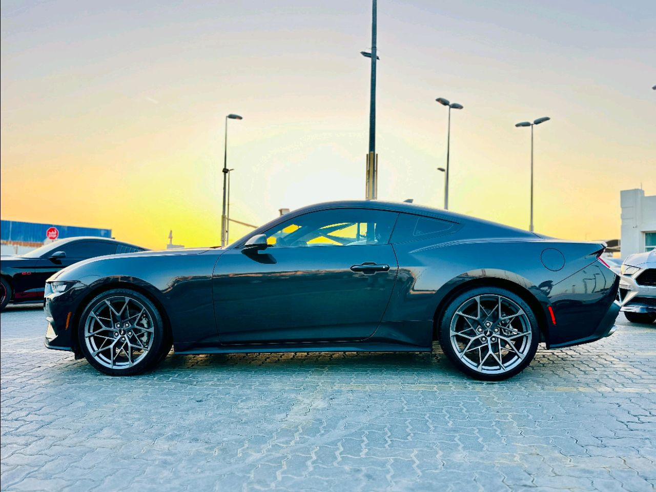 Ford Mustang - Image 9