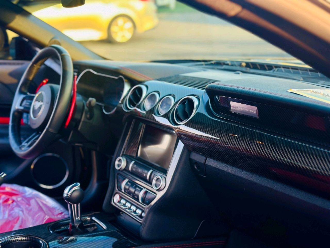 Ford Mustang - Image 11