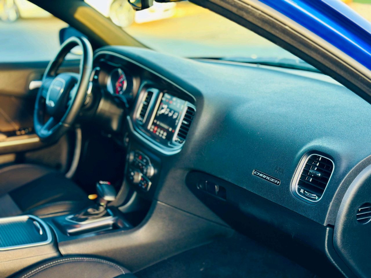 Dodge Charger - Image 11