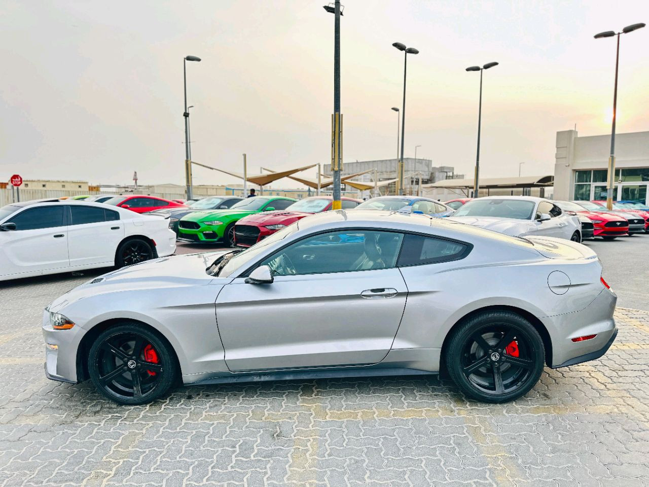 Ford Mustang - Image 9