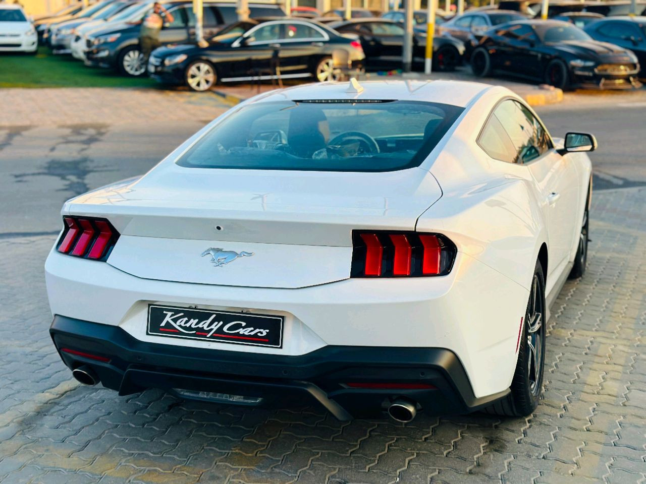 Ford Mustang - Image 6
