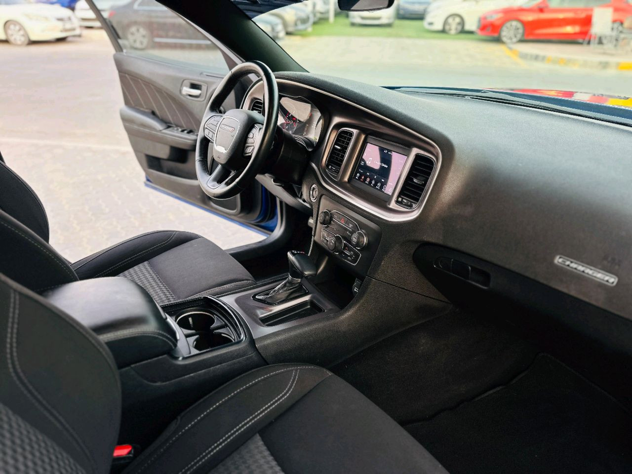Dodge Charger - Image 11