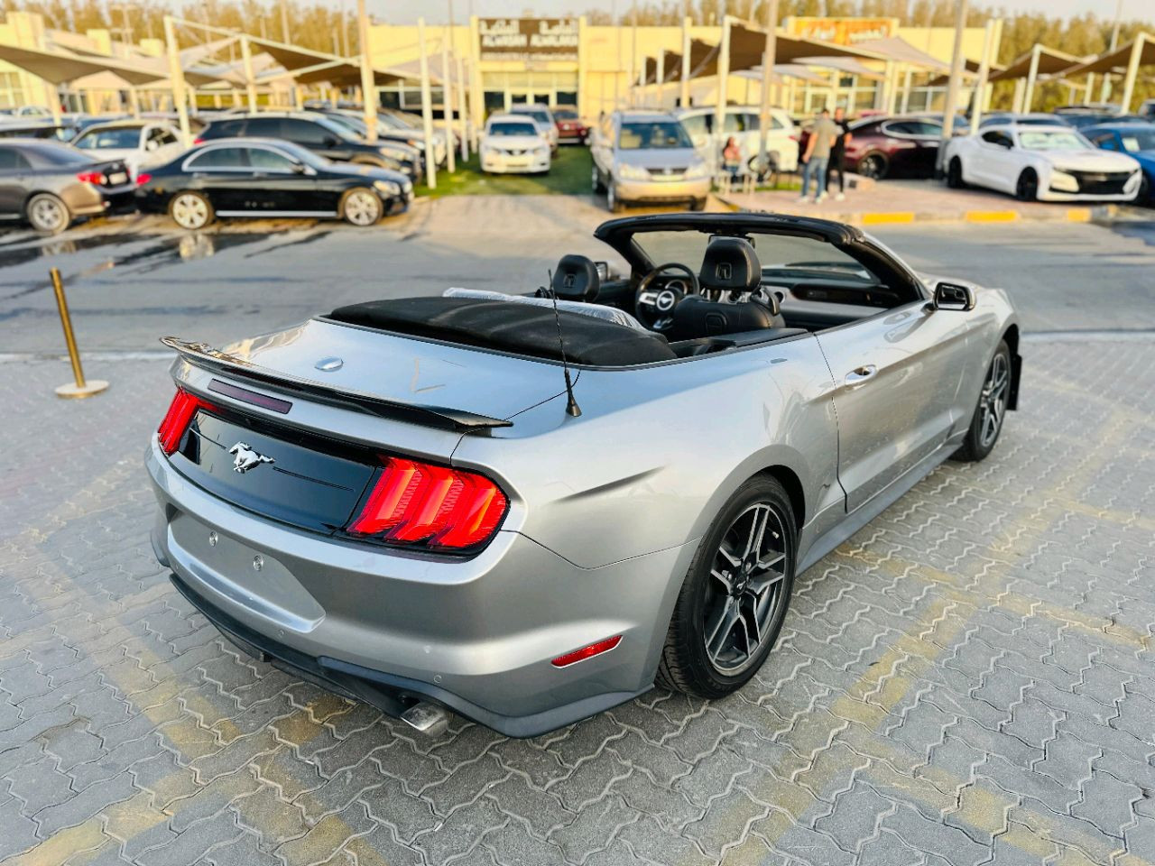 Ford Mustang - Image 6