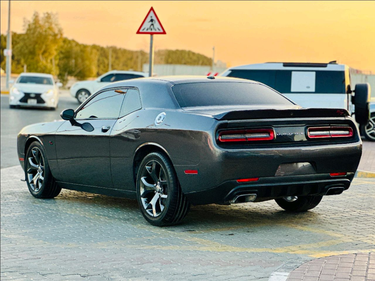 Dodge Challenger - Image 2