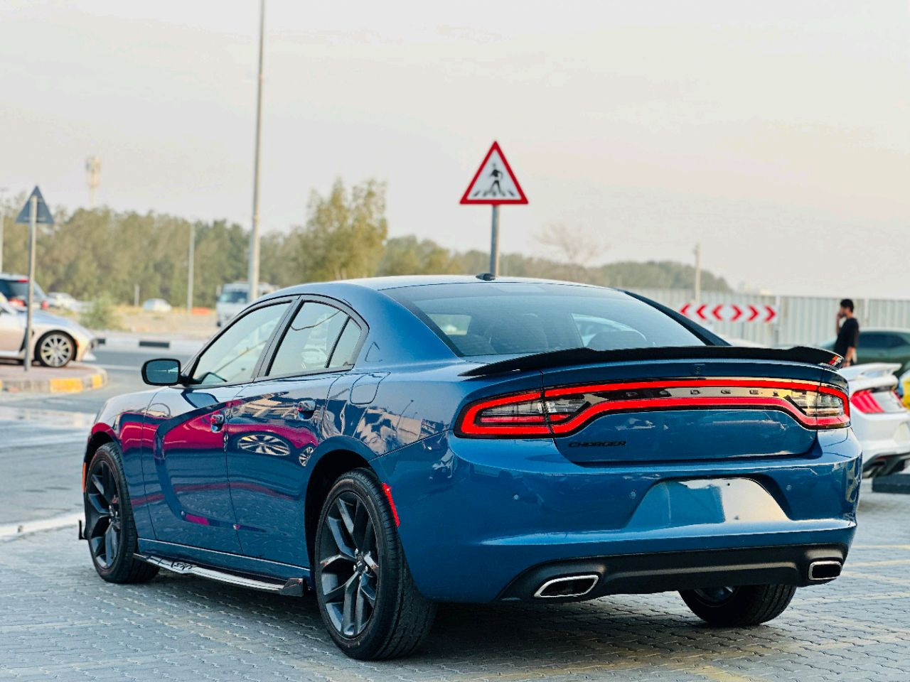 Dodge Charger - Image 8