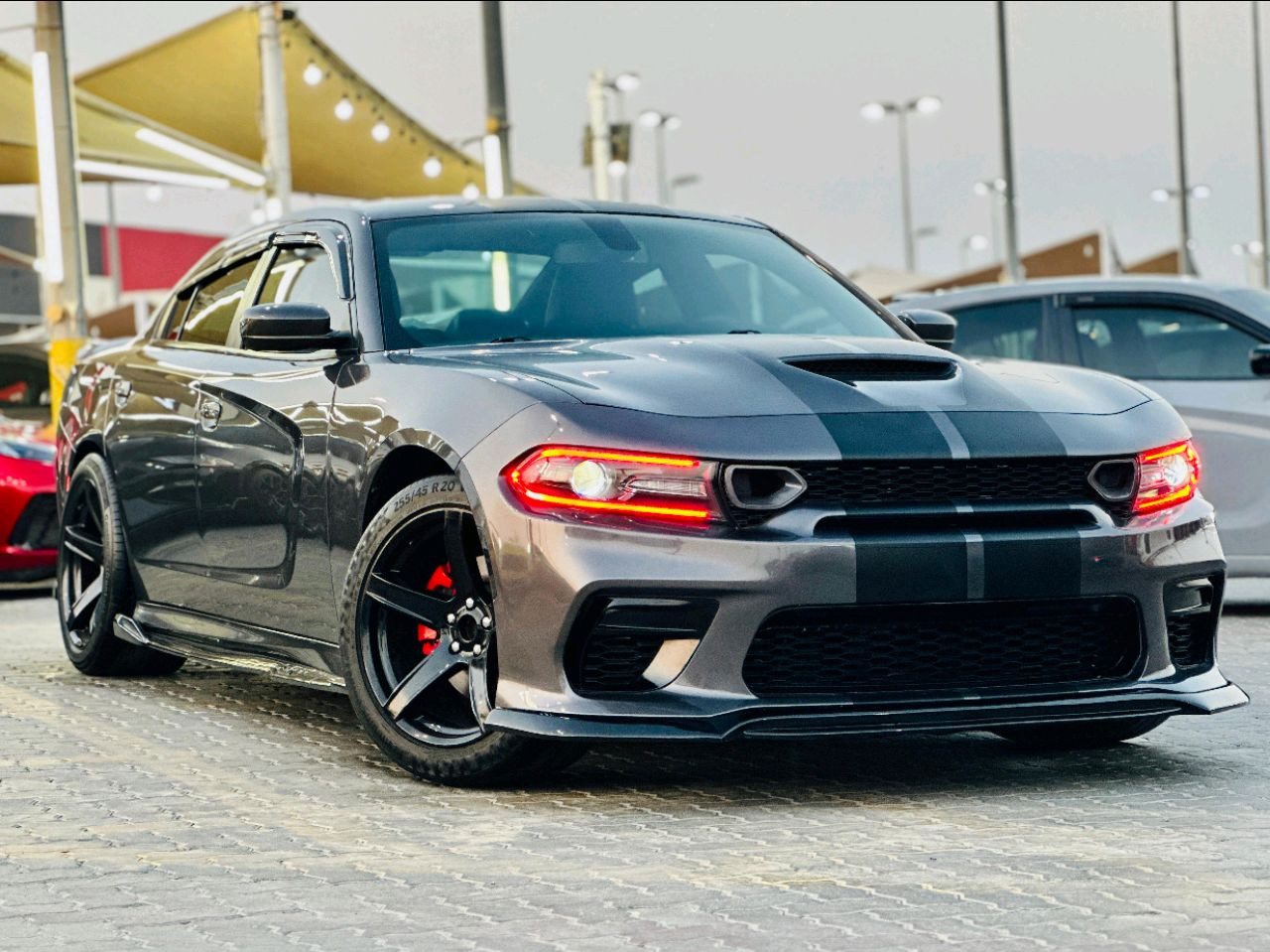 Dodge Charger - Image 4