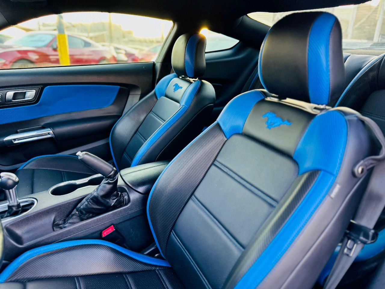 Ford Mustang - Image 12