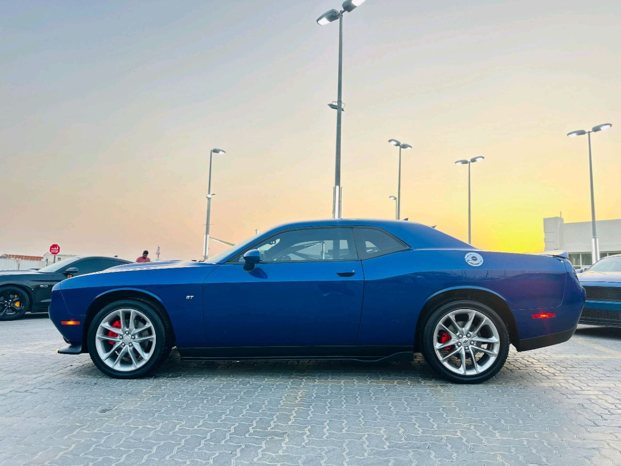 Dodge Challenger - Image 9