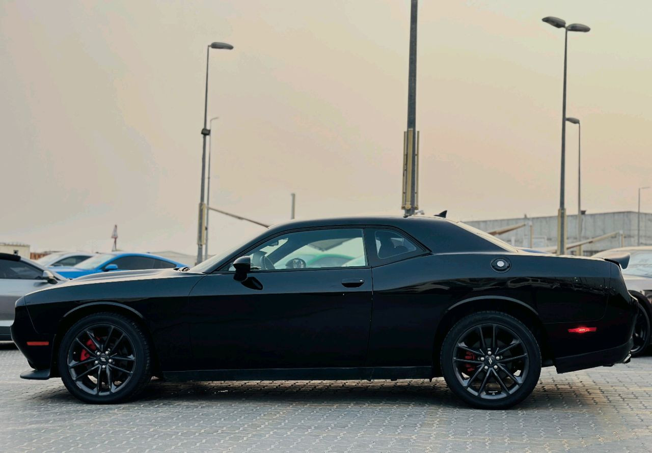Dodge Challenger - Image 9