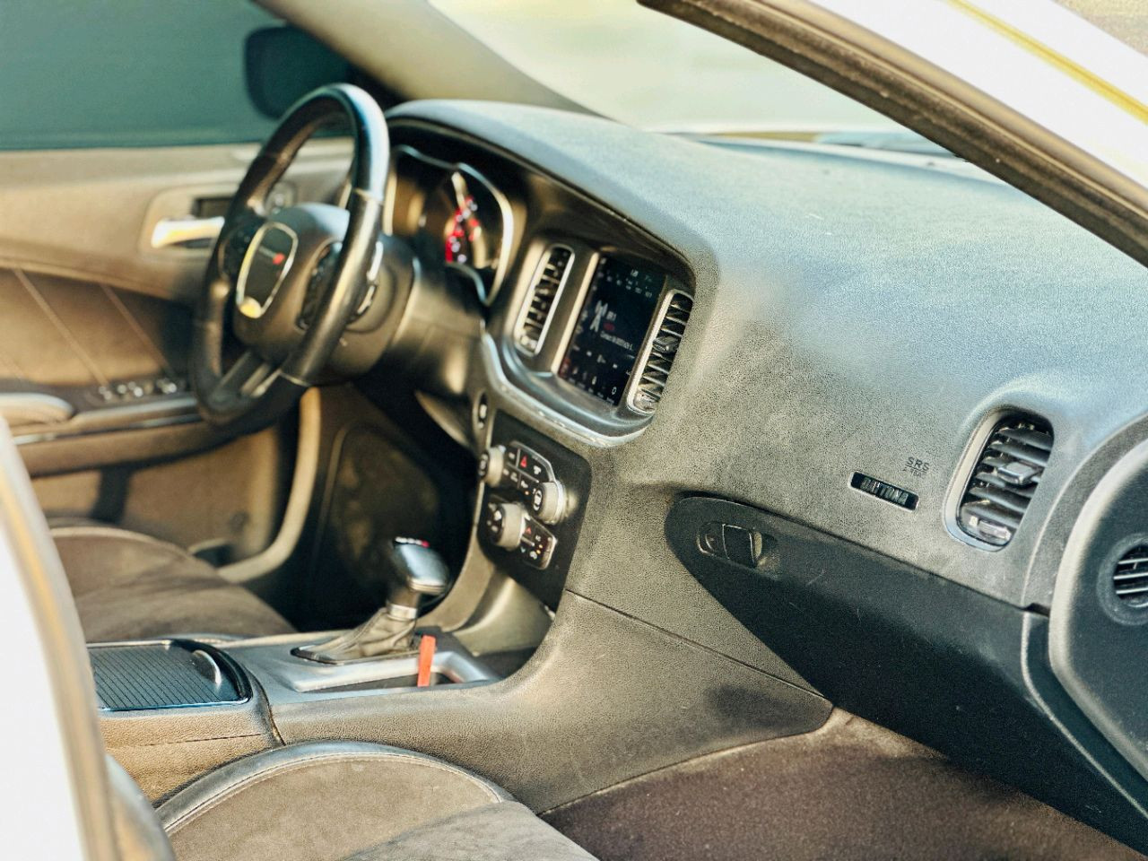 Dodge Charger - Image 11