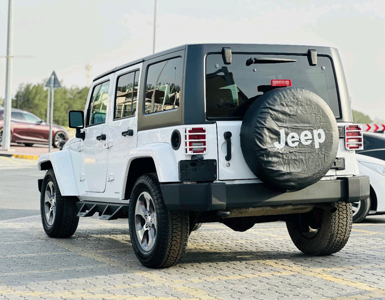 Jeep Wrangler - Image 17
