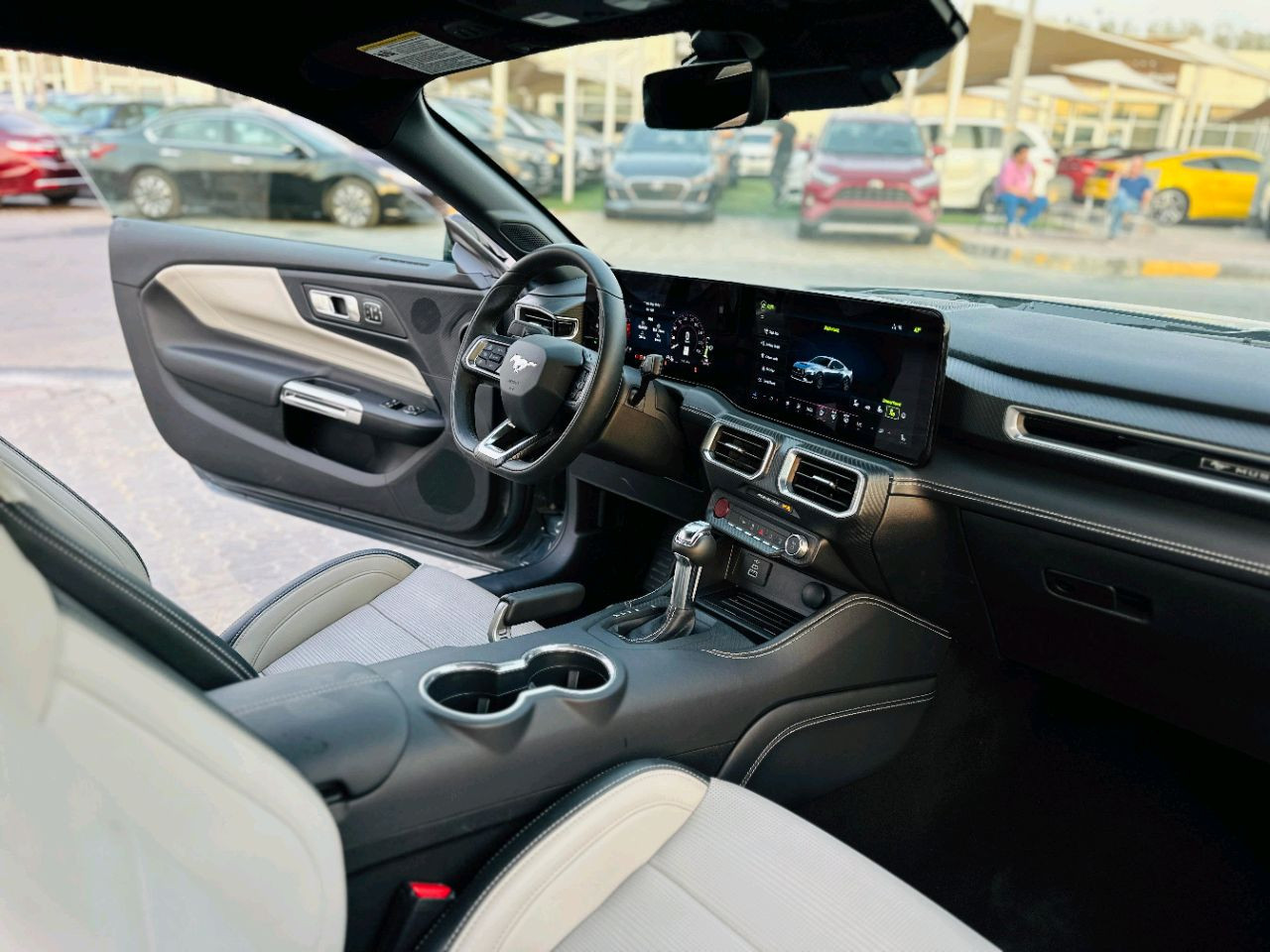 Ford Mustang - Image 11