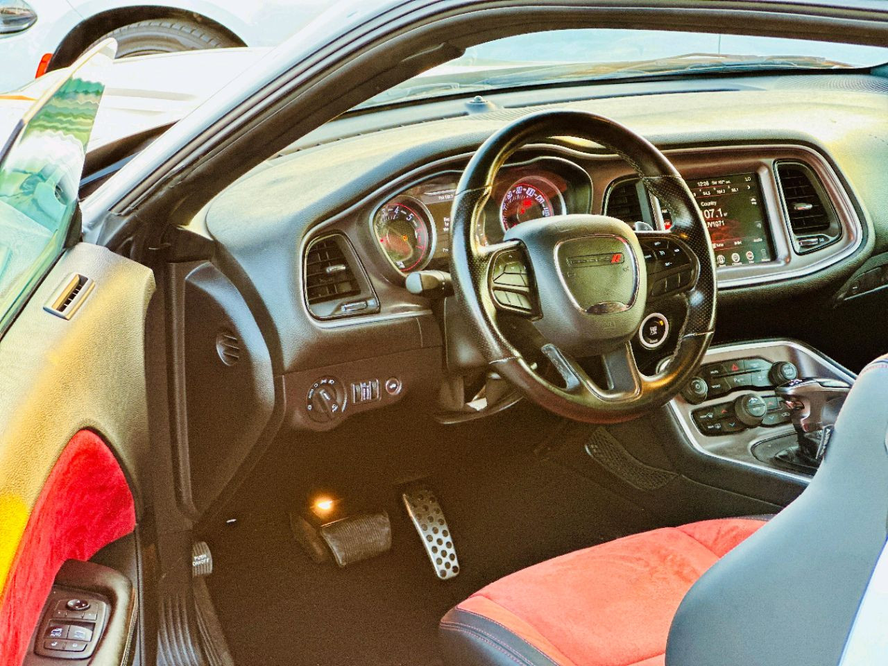 Dodge Challenger - Image 10