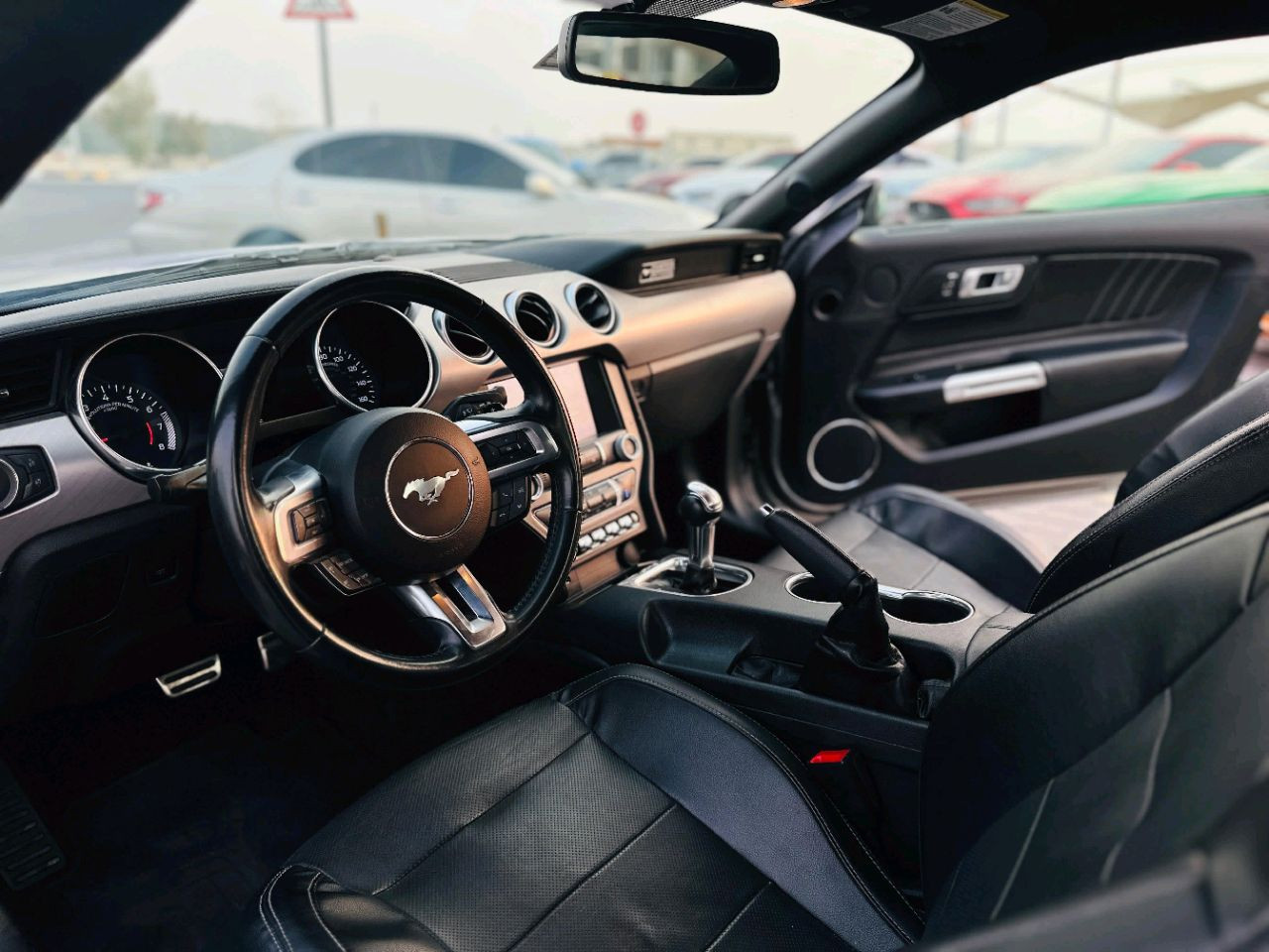 Ford Mustang - Image 10