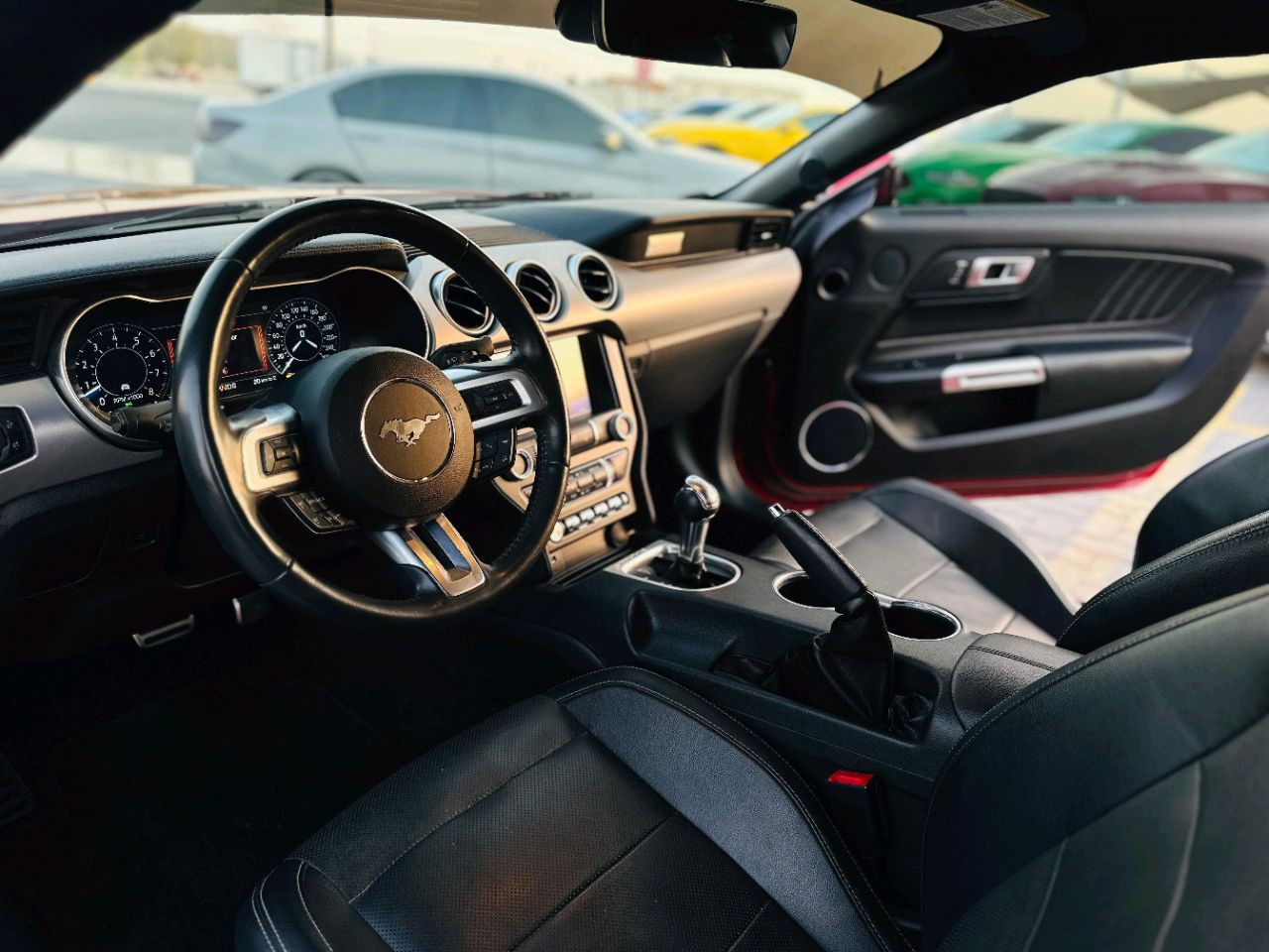 Ford Mustang - Image 11