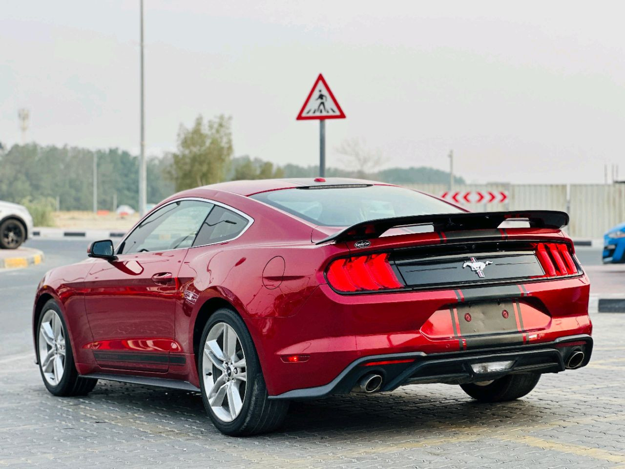 Ford Mustang - Image 8