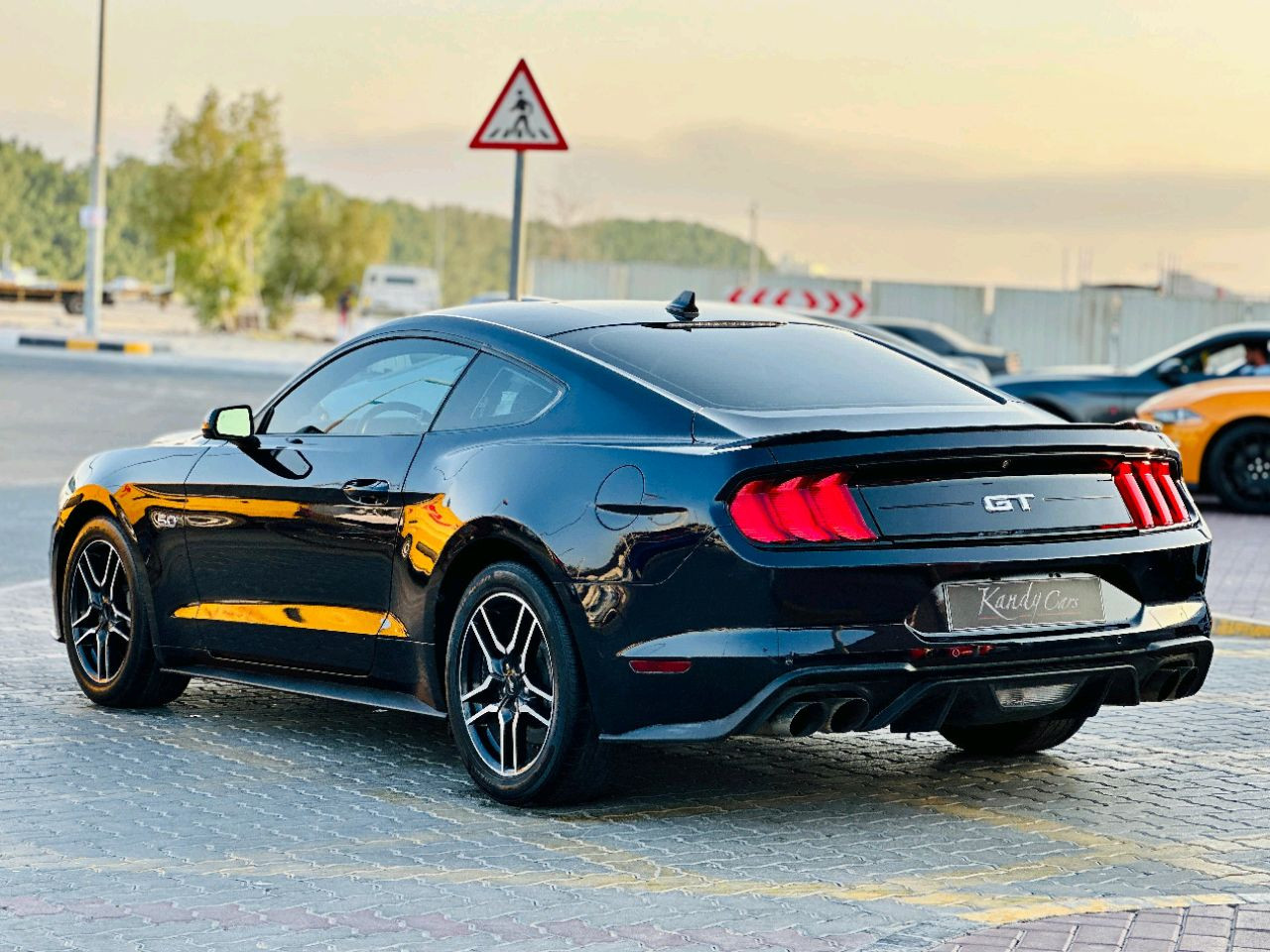 Ford Mustang - Image 12