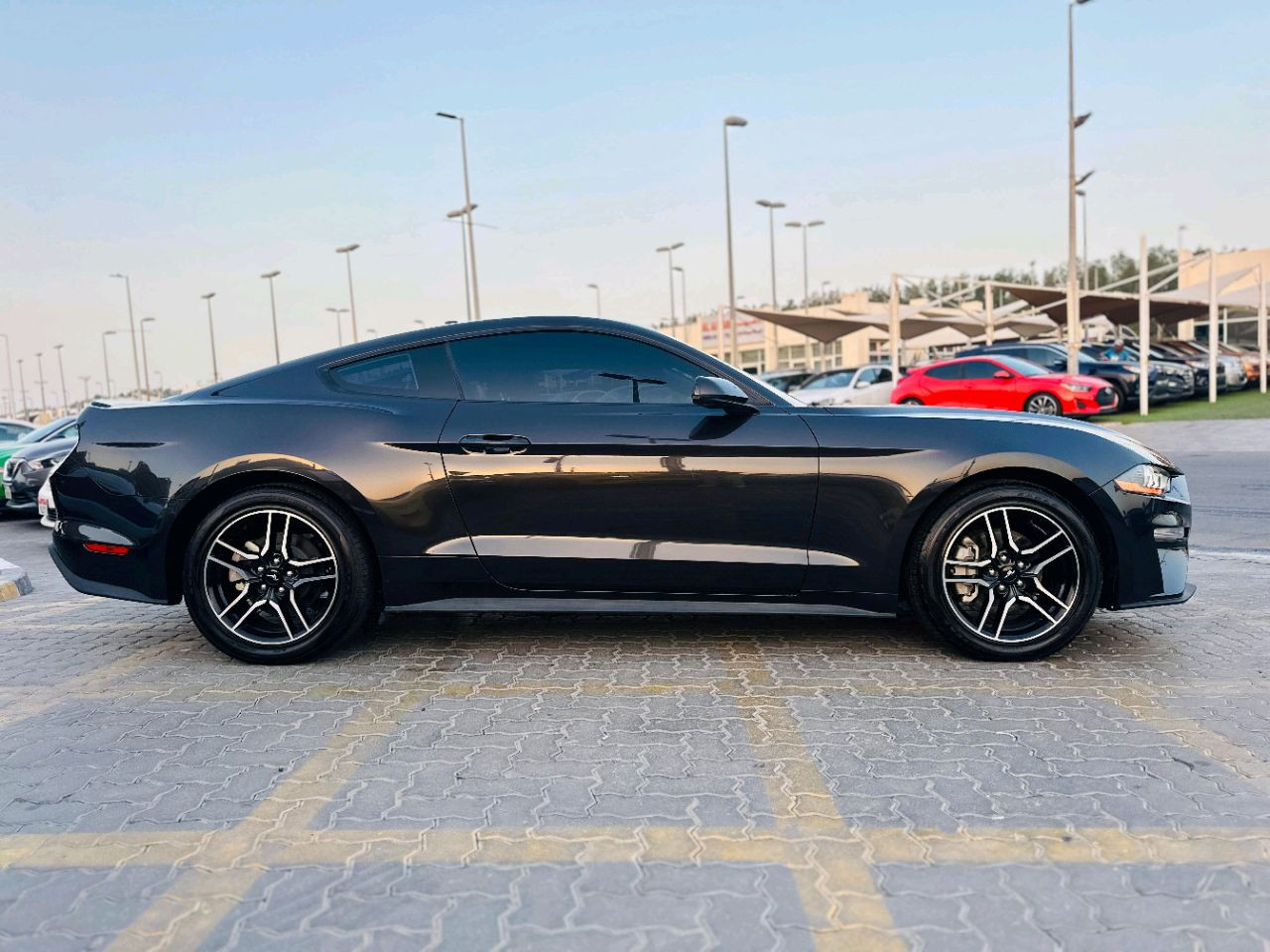 Ford Mustang - Image 2