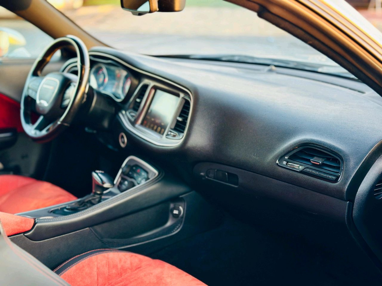 Dodge Challenger - Image 11