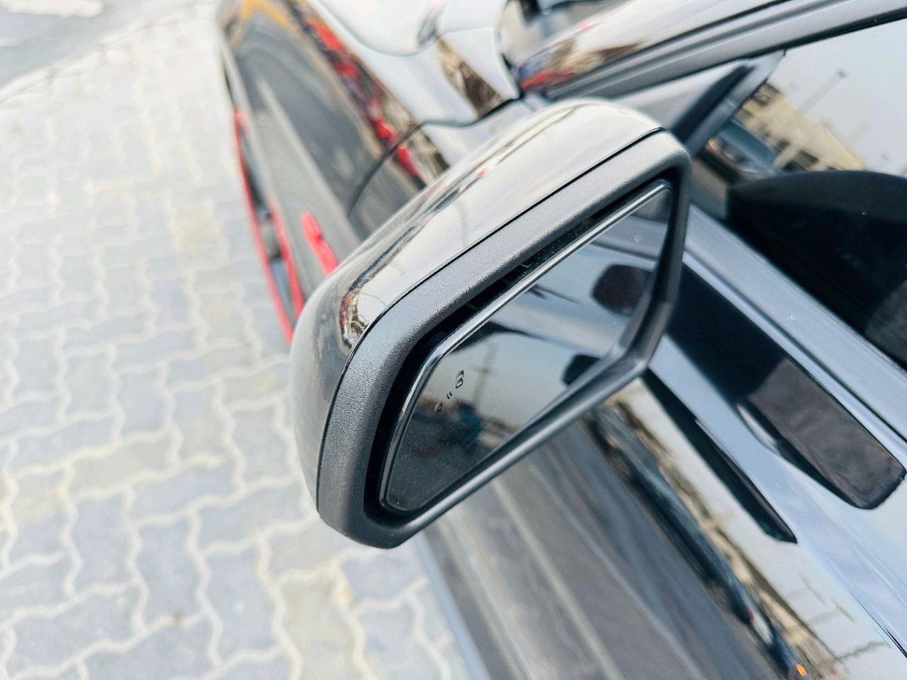 Ford Mustang - Image 10