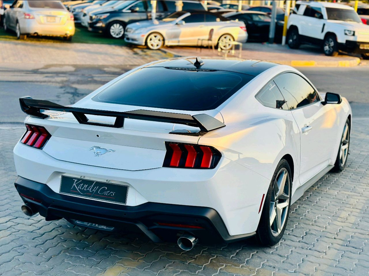 Ford Mustang - Image 6