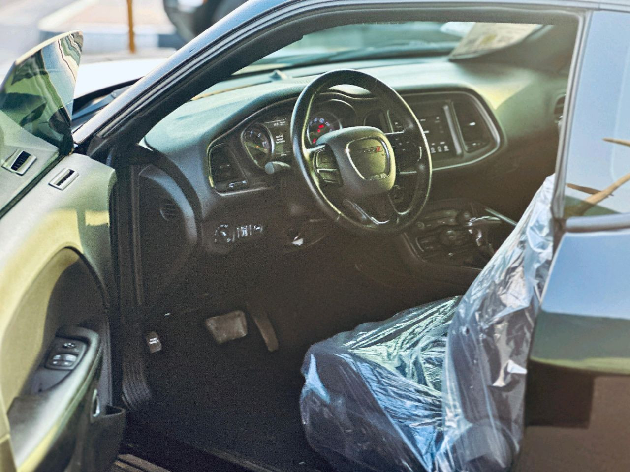 Dodge Challenger - Image 11