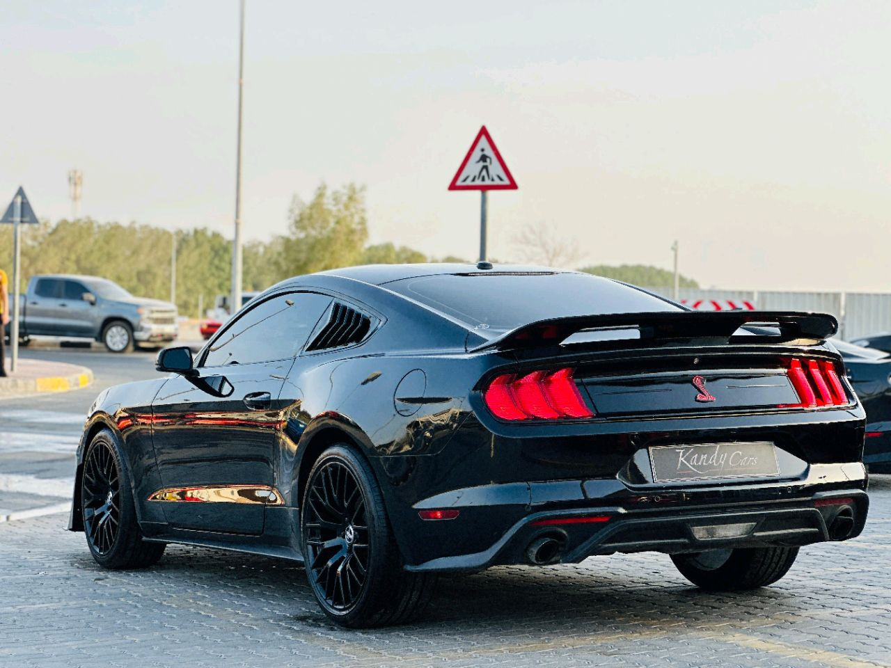 Ford Mustang - Image 8