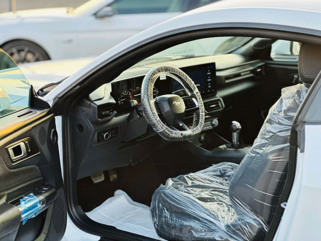 Ford Mustang - Image 11