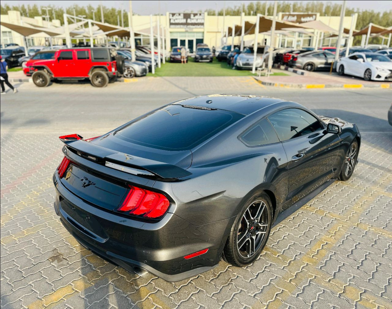 Ford Mustang - Image 7